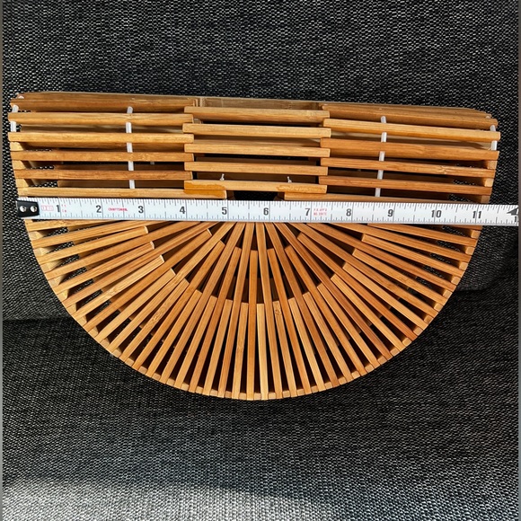 Bamboo Clutch – Vacation Ready + Insta-Worthy Style - Picture 7 of 9